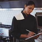 The First 24 Hours After an Injury: What Restaurant Managers Should Do
